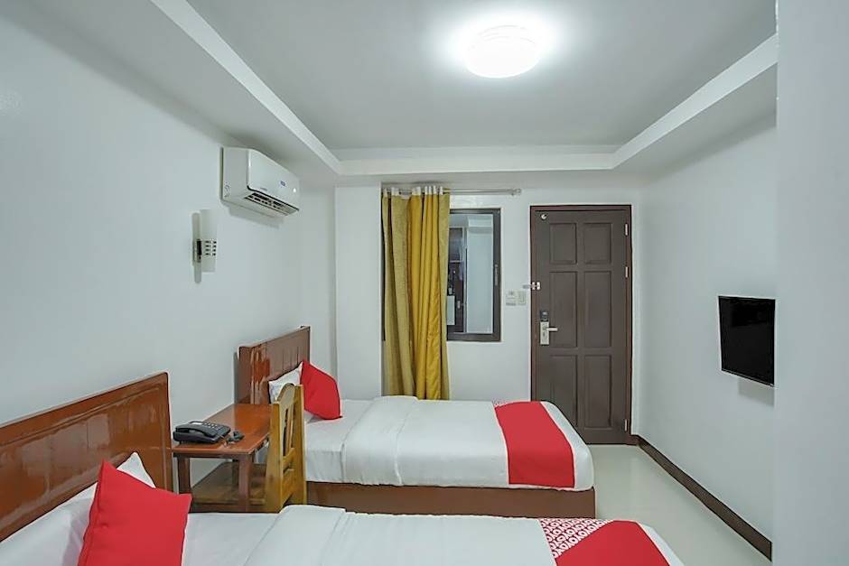 OYO 459 Offshore Hotel