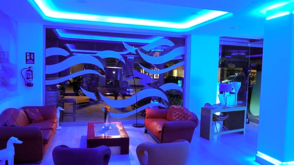 GUYA WAVE HOTEL