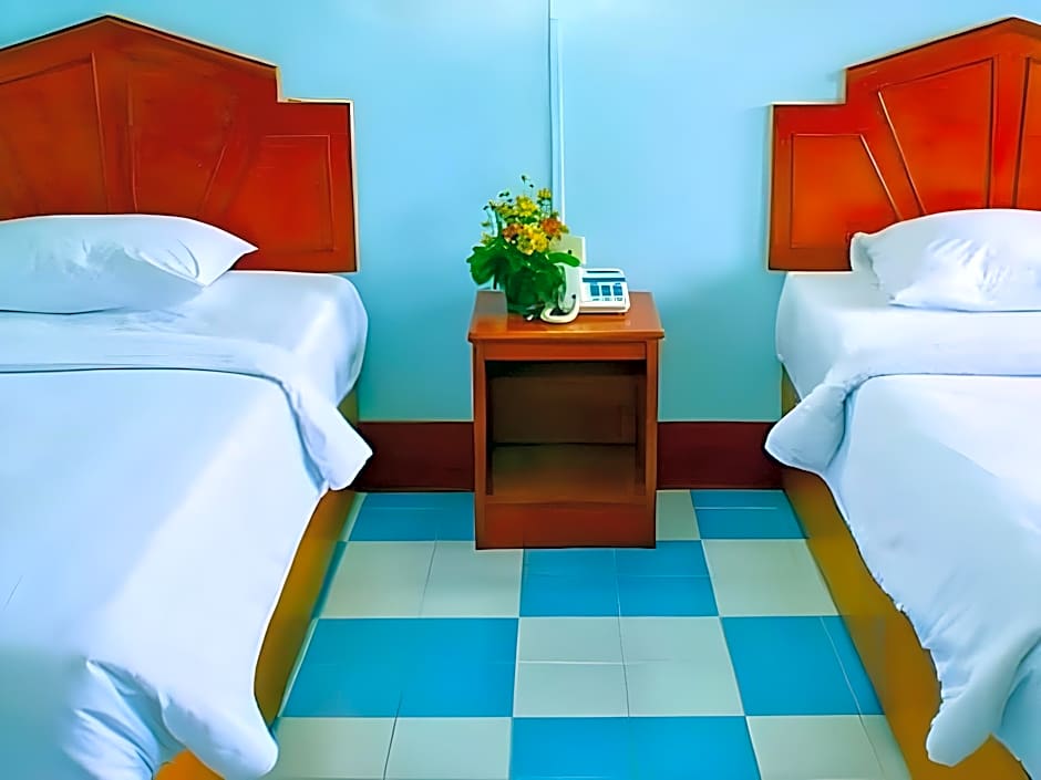 (Phu-Nga Hotel)
