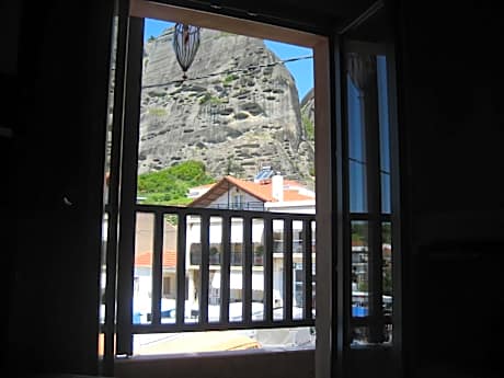 Mythos Guesthouse