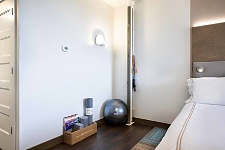 Premium King Room with Lake View