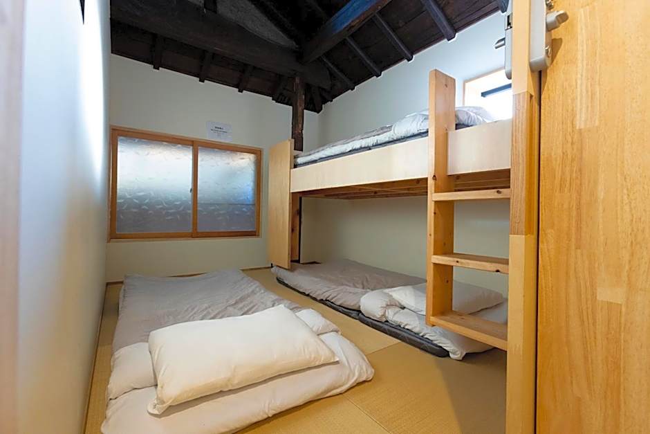 Cafe & Guest House Nagonoya