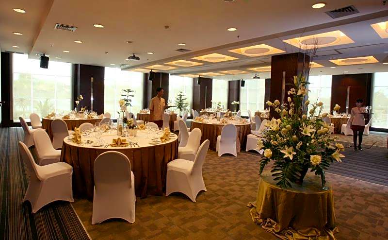 President Executive Club – Bekasi, ID