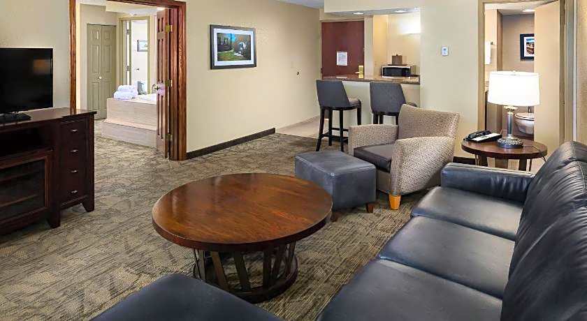 Bismarck Hotel and Conference Center