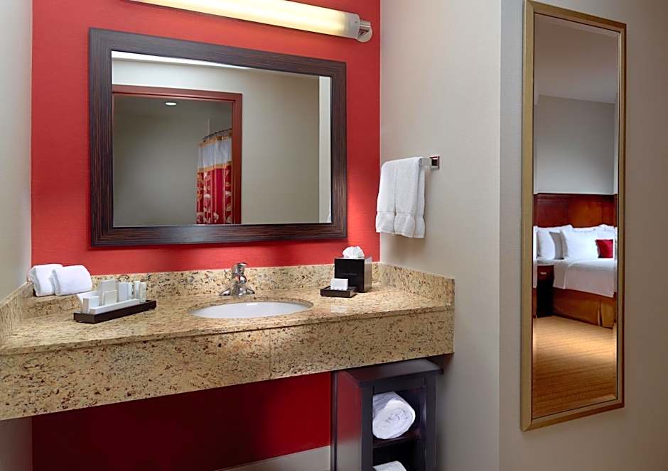 Courtyard by Marriott Mexico City Airport