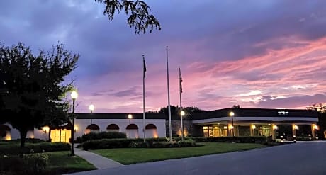SureStay Plus Hotel by Best Western Lehigh Valley