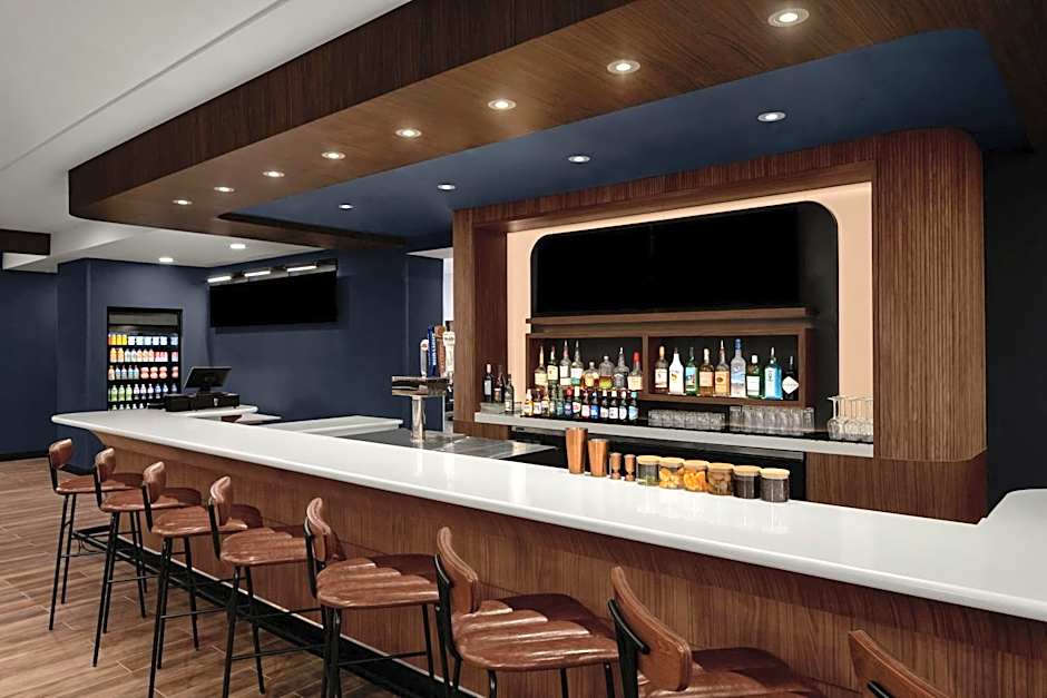 Courtyard by Marriott San Jose Airport