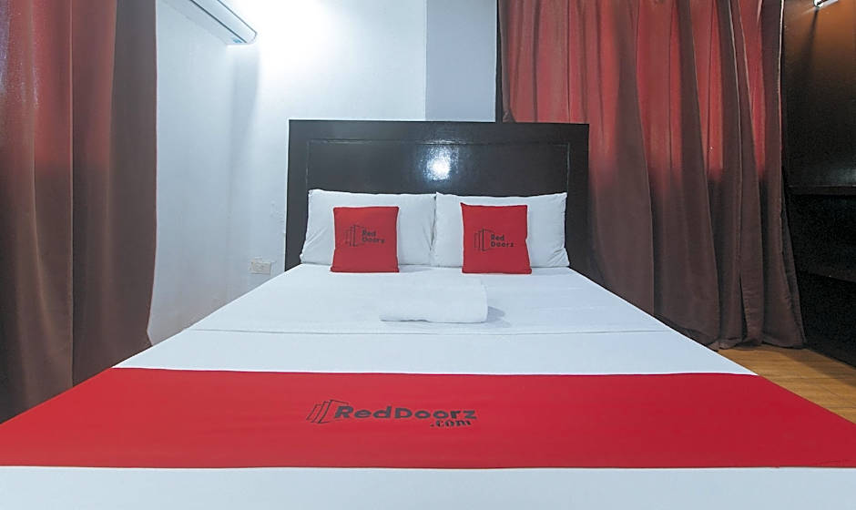 RedDoorz @ Junquera Extension Cebu