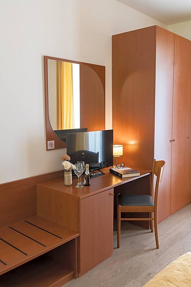 Hotel Mary Rose