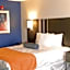 Guesthouse Inn & Suites Lexington