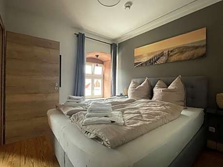 Deluxe King Suite