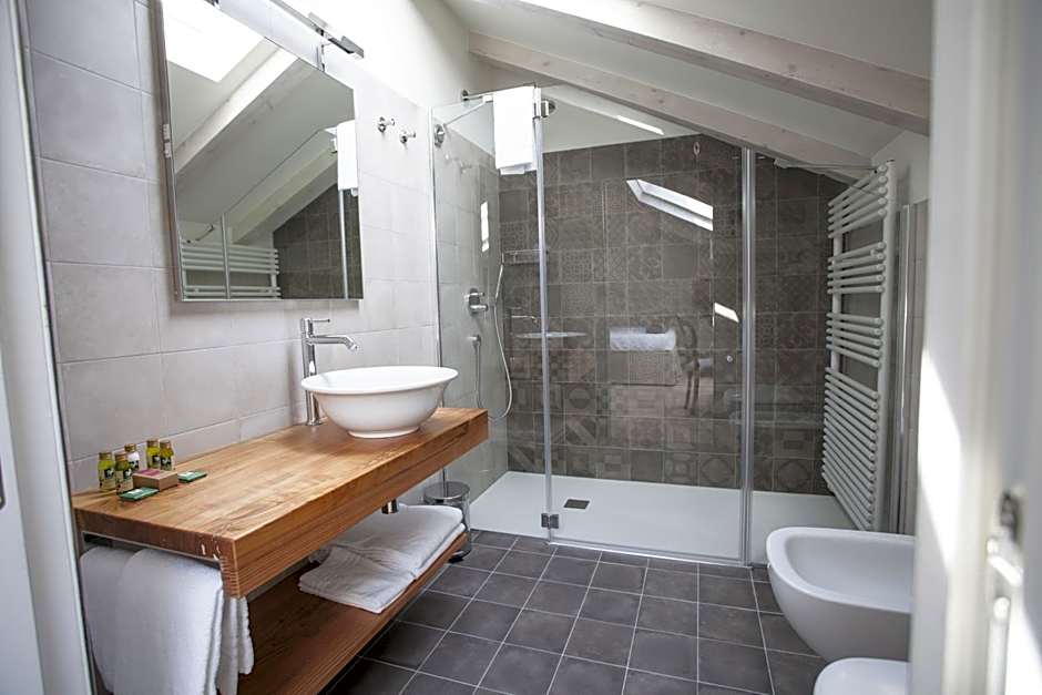 Villa Italia Luxury Suites and Apartments