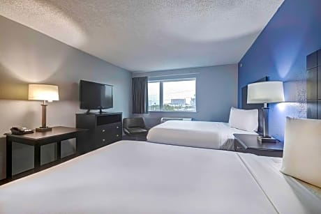 Queen Room with Two Queen Beds - Disability Access - Non-Smoking