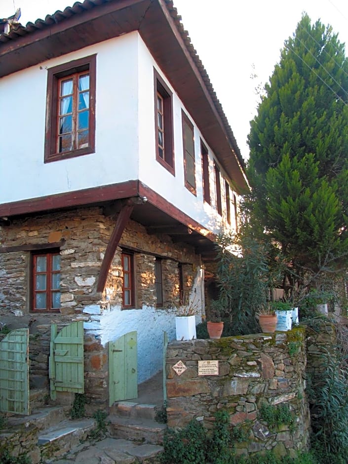 Nisanyan Hotel