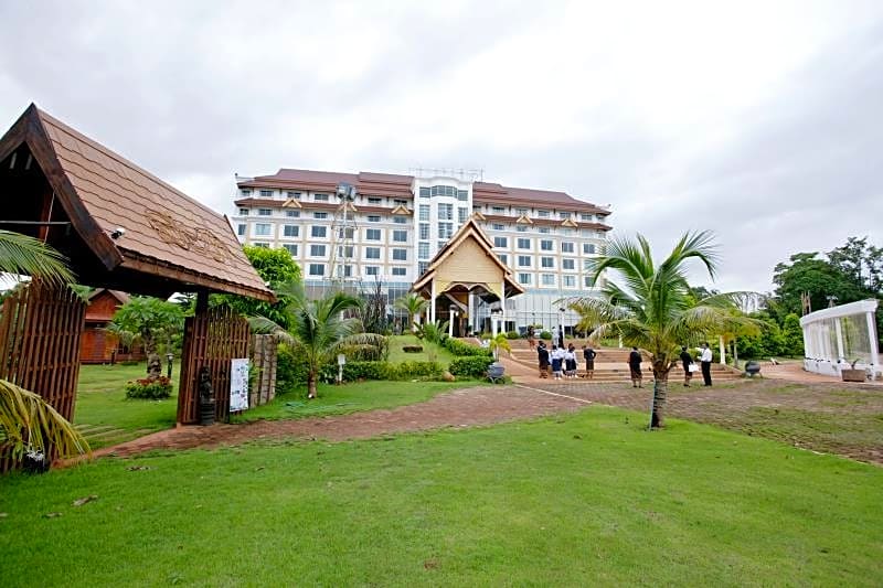 Arawan Riverside Hotel