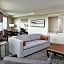 DoubleTree By Hilton Fullerton