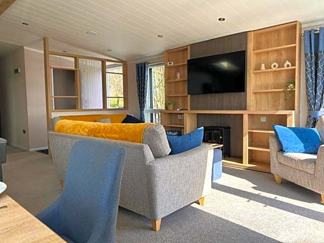 Bull Rush Retreats luxury hot tub lodge at Tattershall Lakes