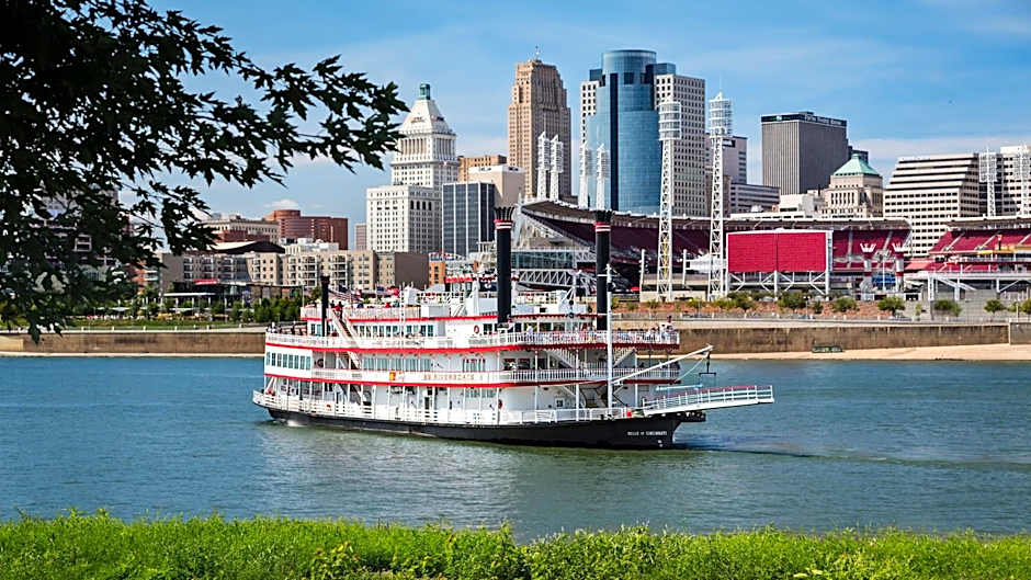 Holiday Inn Cincinnati-Riverfront By IHG