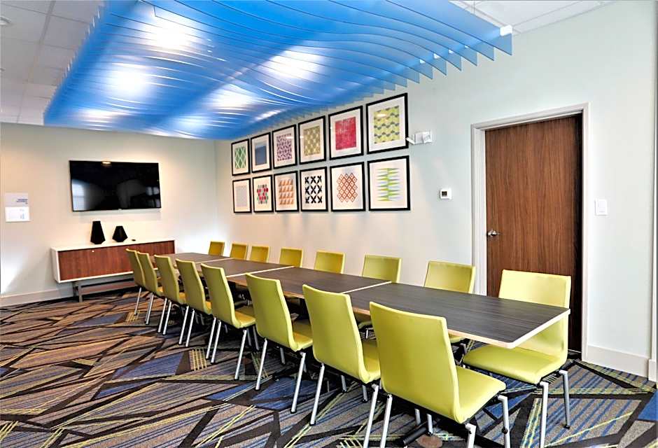 Holiday Inn Express And Suites Forney By IHG