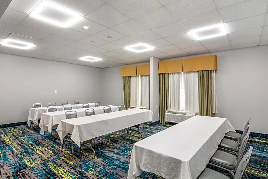 Quality Inn Rochester West