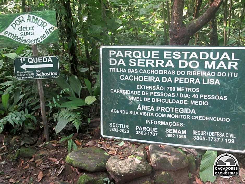 Alegria casa 3 dorms Cond Fechado churrasqueira piscina