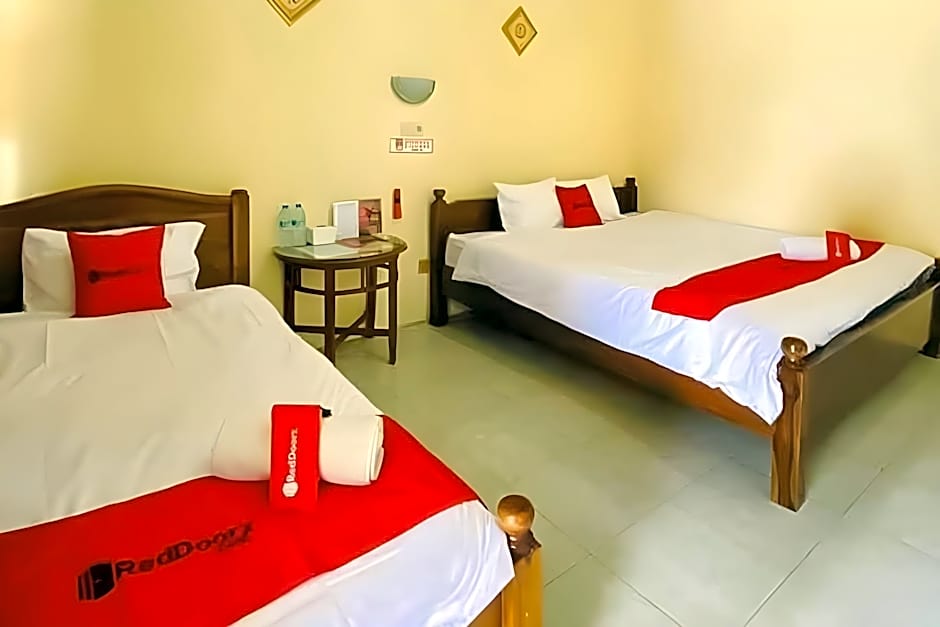 RedDoorz Syariah near T1 Juanda Airport 2