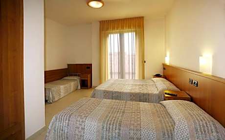 Quadruple Room with Sea View