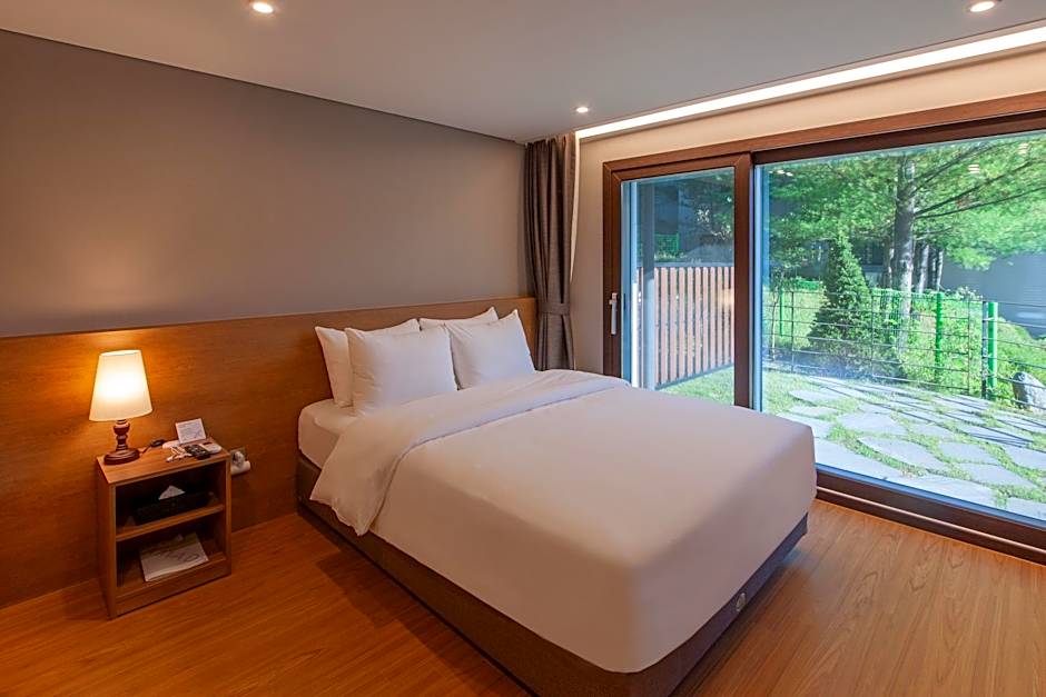 Petro Hotel