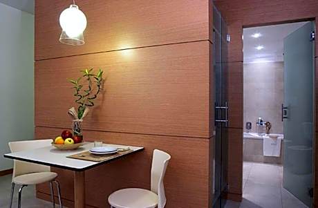 Apartment (3 Adults)