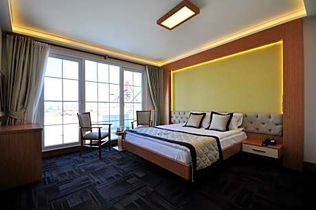 Deluxe Double Room with Castle View