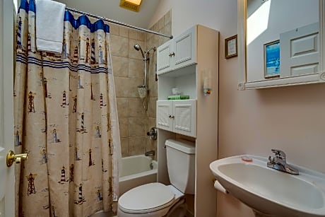 Triple room-Ensuite-Superior-Captain Whittaker