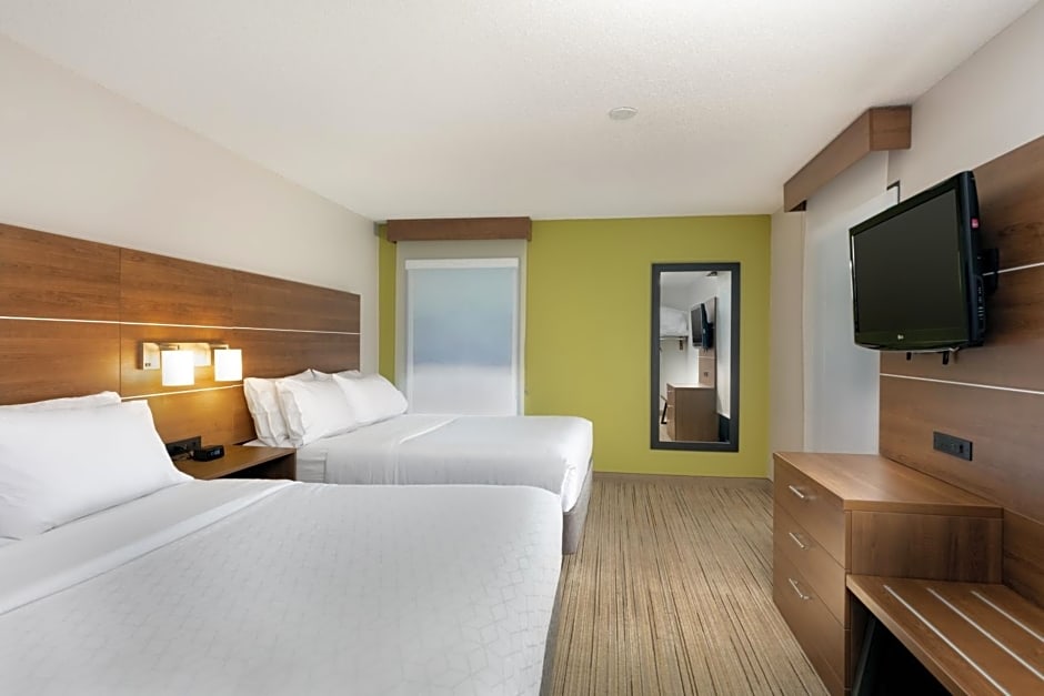 Holiday Inn Express & Suites Milton East I-10