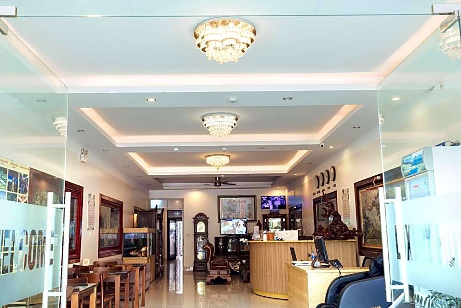 Luxury Airport Hotel & Spa