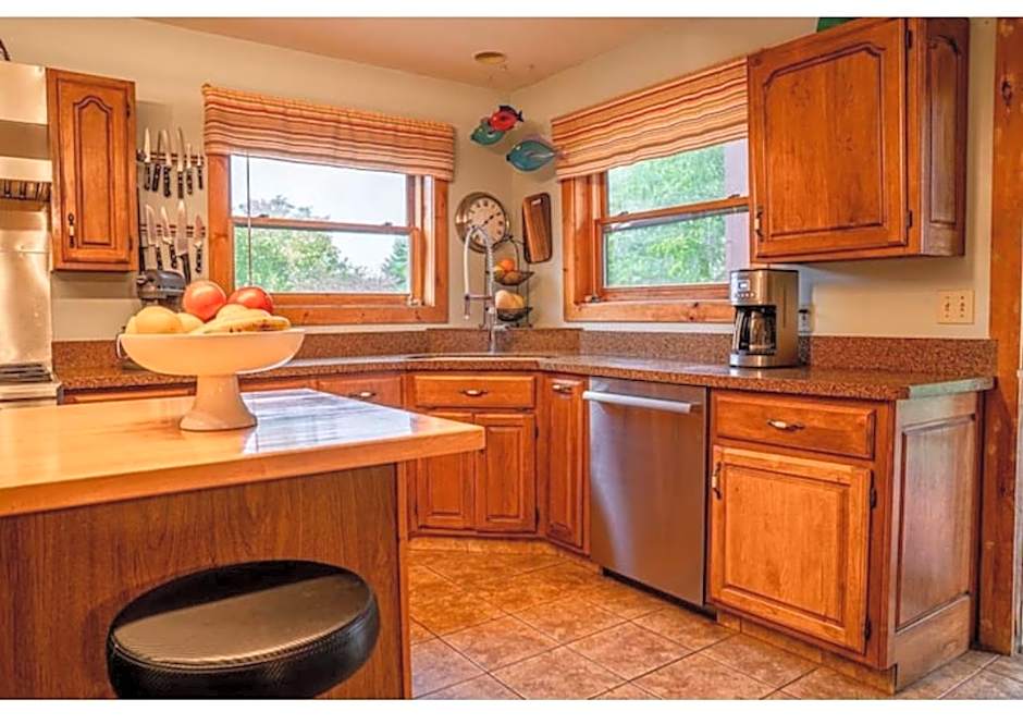 Point Au Roche Lodge