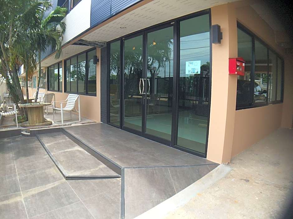 Sea Land View Apartment @ Sriracha