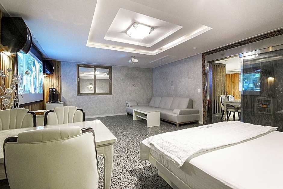Time Hotel