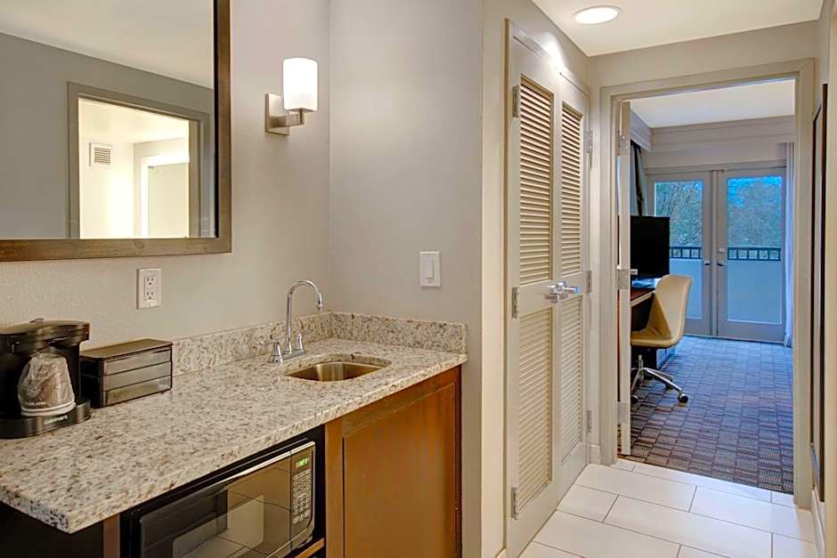 Embassy Suites by Hilton Jacksonville Baymeadows