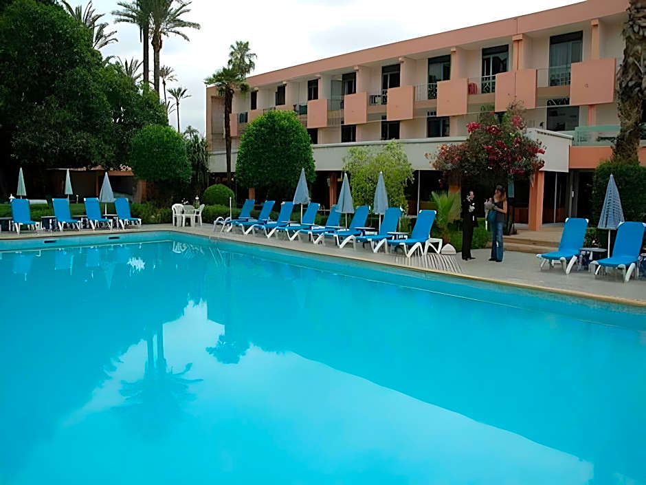 Chems Hotel