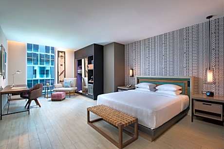 Deluxe King Room