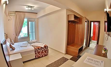 Superior Double Room with Garden View