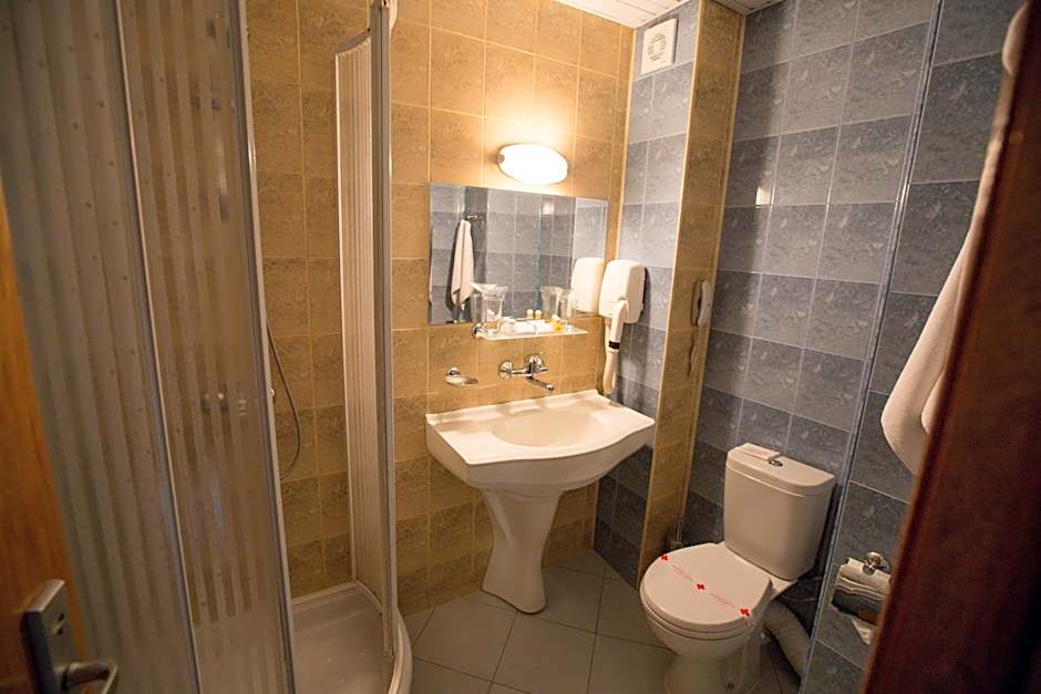 Terra Europe Brontes Hotel