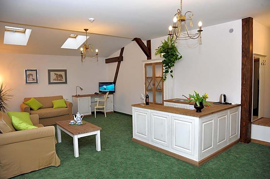 Hotel Sandro Silver & Spichlerz Antoniny