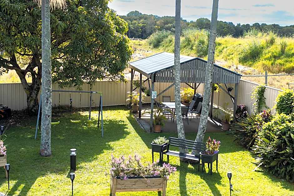 Kennedy Drive Boutique Motel & Nursery- Close To City Centre & Airport