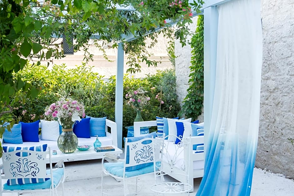 Alura Hotel