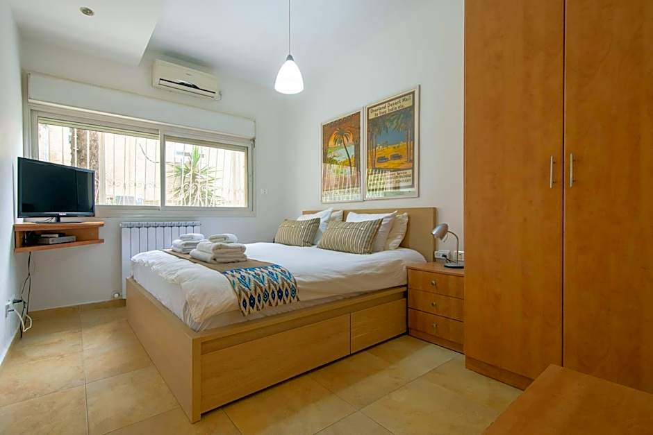 Colony Suites- Hananya St.