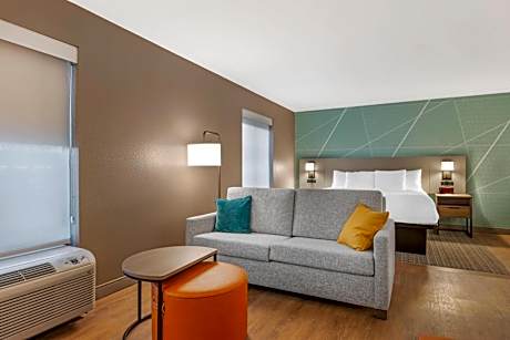 One Room Suite with Whirlpool - Non Smoking/Upper floor