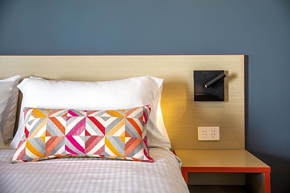 Nightcap at Monash Hotel