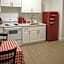 Daytona Shores Inn and Suites