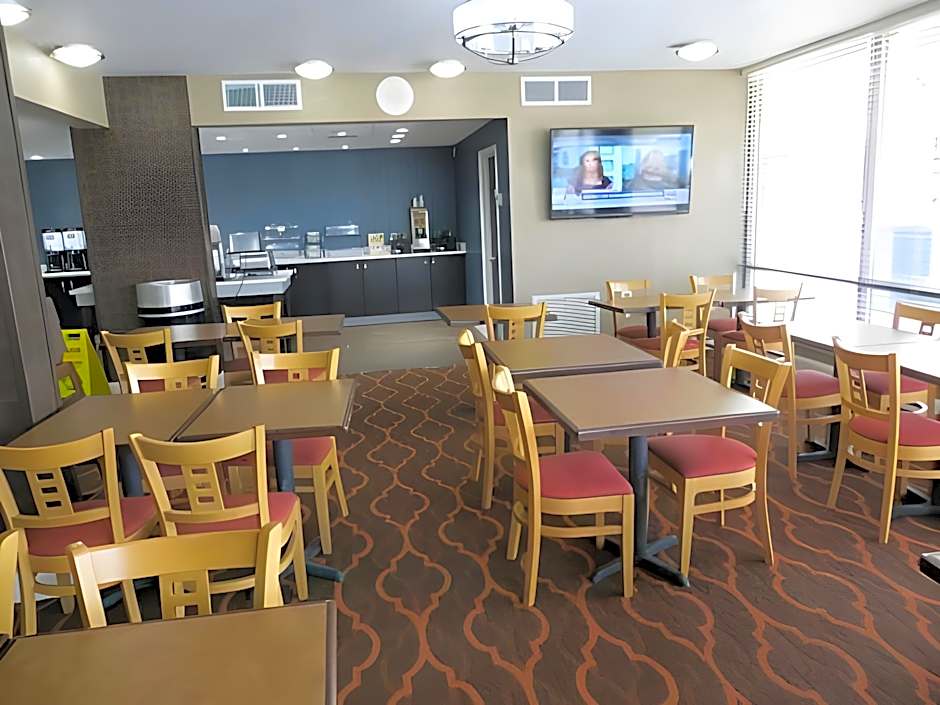 Baymont Inn & Suites Florence by Wyndham – Florence, SC