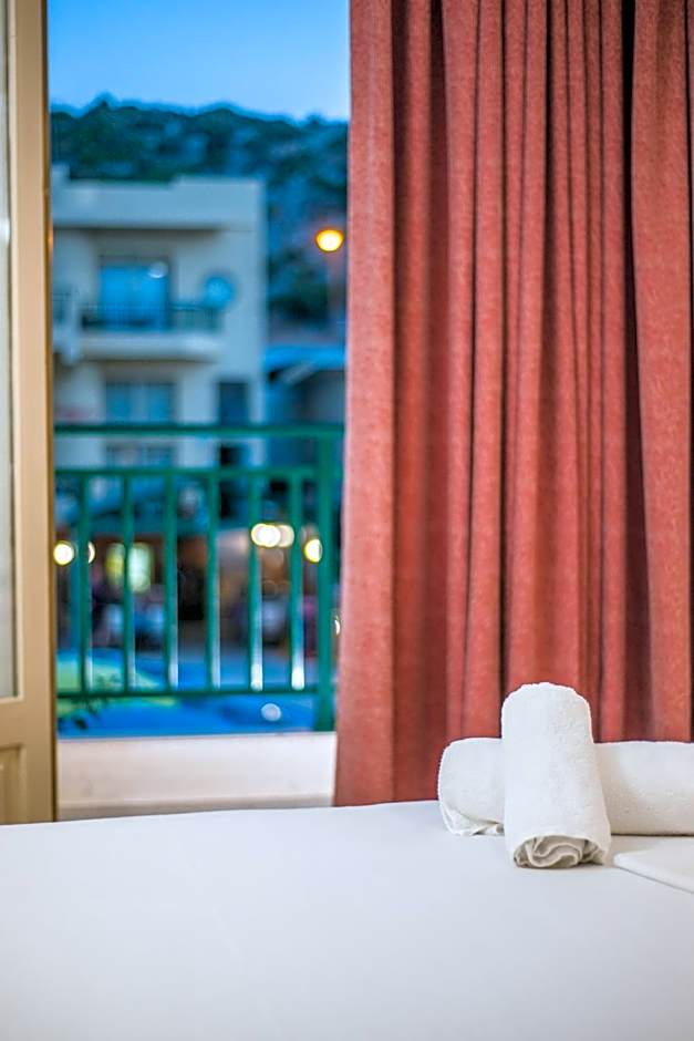 Stefania Studios by Estia